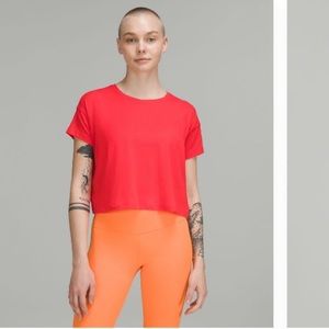 Lululemon cates tee size 4. red